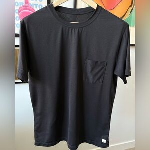 Vuori Tshirt Crew Neck S/S Mesh 1 Pocket Activewear Workout Gym Dark Gray Medium